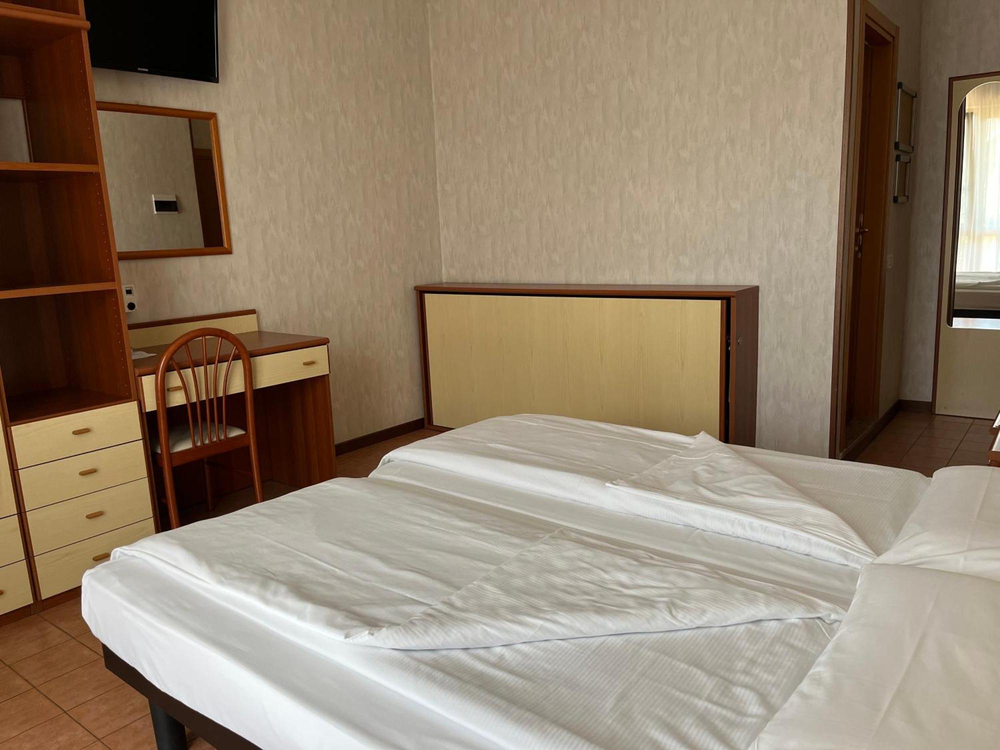 Hotel Florida Limone sul Garda Luaran gambar